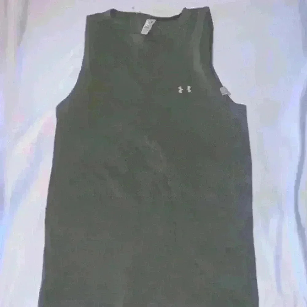 Under Armour Womens SM Tank Top T-Shirt Heatgear Workout Polyester Blend